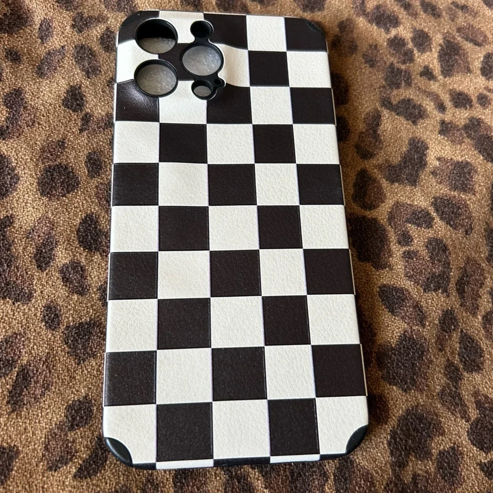 Brand New! iPhone 13 Pro Max Black & White Checkered Cases + Screen Protector 🖤🤍